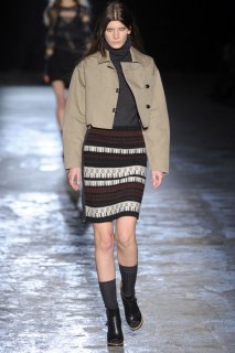 EDUN-FALL-RTW-2011-PODIUM-025_runway.jpg