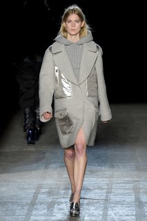 ALEXANDER-WANG-FALL-2011-RTW-PODIUM-009_runway.jpg