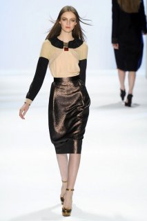 JILL-STUART-FALL-RTW-2011-PODIUM-045_runway.jpg