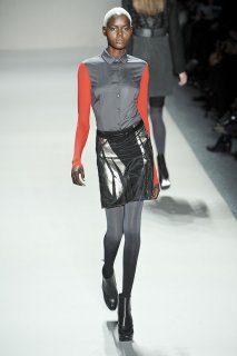 NICOLE-MILLER-FALL-2011-RTW-PODIUM-024_runway.jpg