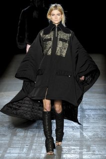 ALEXANDER-WANG-FALL-2011-RTW-PODIUM-021_runway.jpg