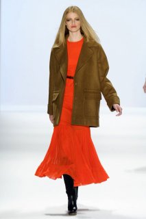 JILL-STUART-FALL-RTW-2011-PODIUM-038_runway.jpg