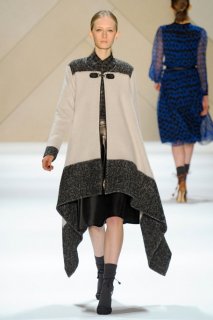 ADAM-FALL-RTW-2011-PODIUM-006_runway.jpg