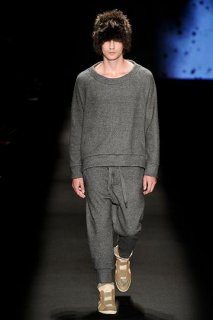 Pedro Frizon @ Osklen FW 2011 (0).JPG