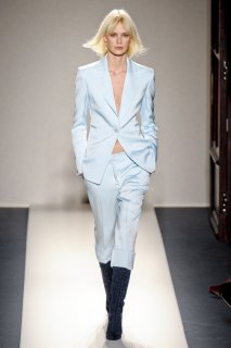 BALMAIN-FALL-RTW-2011-PODIUM-022_runway.jpg