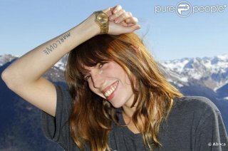 558424-lou-doillon-lors-du-festival-de-luchon-637x0-2.jpg