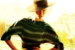 JULIA HAFSTROM V70_MARIO-TESTINO_.jpg