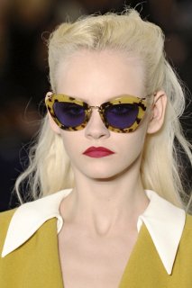 MIU-MIU-FALL-RTW-2011-BEAUTY-012_runway.jpg