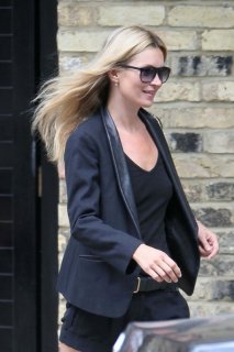 Kate+Moss+Kate+Moss+Runs+Errands+I-4Zd_2-EATl.jpg