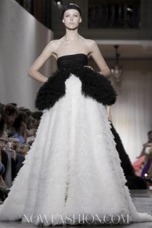 2011-07-04-20-21-22-giambattista-valli-2452.jpg