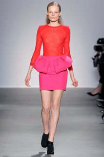 giambattista-valli-fall-2011-rtw-dress-with-peplum-skirt-profile.jpg