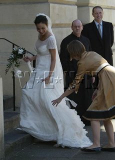 Ines_Sastre_003b_040906.jpg