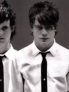 DavidLindwall DiorHommeAW02_phAvedon_DavidLindwallUnk_01.jpg