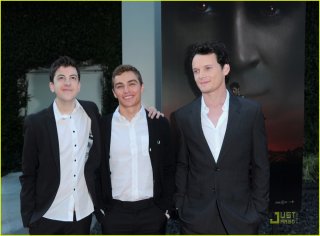 christopher-mintz-plasse-dave-franco-anton-yelchin-fright-night-screening-03.jpg