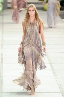 roberto-cavalli-spring-rtw-2011-podium-026_runway.jpg