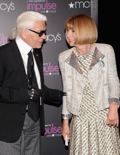 Karl+Lagerfeld+Karl+Lagerfeld+Visits+Macy+83bUdYSNmQpl.jpg