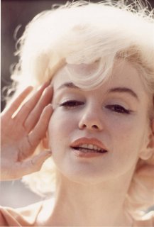 MarilynMonroe_WillyRizzoPhotoshoot_Feb-1962_10.jpg