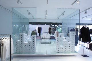 sacai_shop_007-thumb-640x426-60705.jpg