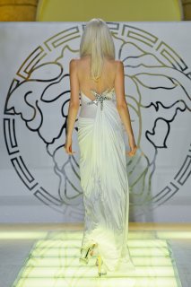 Versace+Spring+2012+4N3RD-jKTR1x.jpg