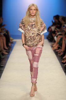 Isabel+Marant+Spring+2012+sZ2DF_LQJ-Ax.jpg