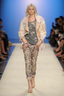 Isabel+Marant+Spring+2012+j2Y-fDrdsrpx.jpg