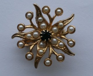 pearlbrooch.jpg