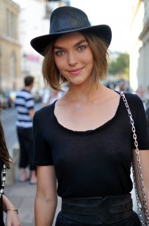 paris-fwss2012-arizona-muse.jpg