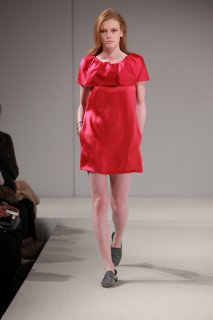 HONOR-FALL-RTW-2011-PODIUM-021_runway.jpg