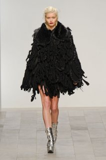 JRFW1112LFW001.jpg