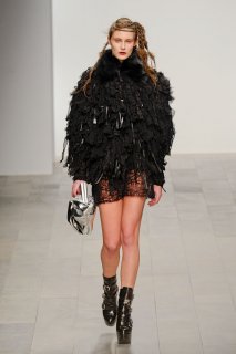 JRFW1112LFW002.jpg