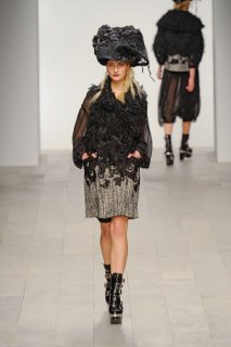 JRFW1112LFW009.jpg