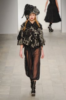 JRFW1112LFW010.jpg