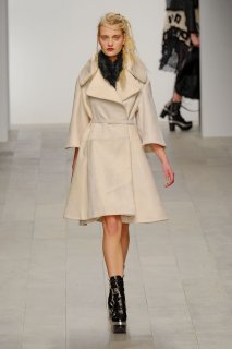 JRFW1112LFW033.jpg